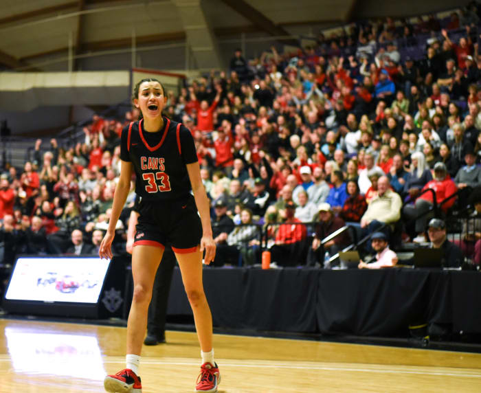 South Medford Clackamas 6A Oregon girls basketball final Taylor Balkom 10